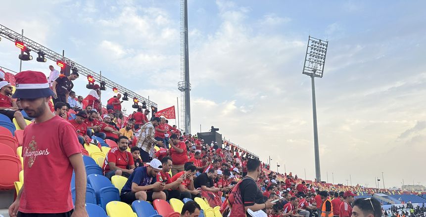 توافد جماهير الأهلي على ملعب مدينة الملك فهد بالسعودية «فيديو»
