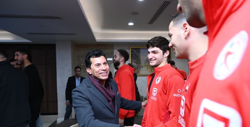 وزير الرياضة يلتقي منتخب اليد قبل المشاركة في بطولة إسبانيا الدولية