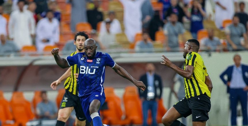 هدف عكسي من حجازي يمنح الهلال فوزا مثيرا أمام الاتحاد في نصف نهائي كأس الملك