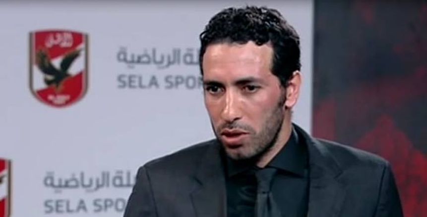 بالصور| "أبو تريكة" يعزي "الطرابلسي" في وفاة والده