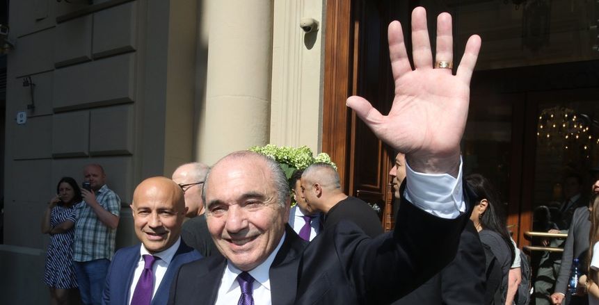 بالفيديو| ملياردير أمريكي يستحوذ على ملكية فيورنتينا الإيطالي بـ 170 مليون يورو