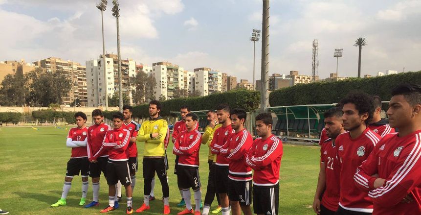"أبو ريدة" يجري اتصالاً هاتفياً ببعثة "الشباب" قبل مواجهة زامبيا