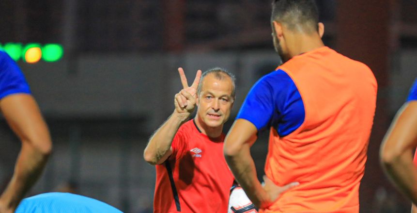 قبل عودة النشاط.. "بينكيل" يرفع جرعات التدريب البدني للاعبي الأهلي