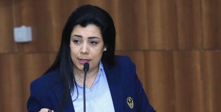 جهاد عامر تزور استاد الإسكندرية للتعرف على تصور توزيع الشباب المتطوعين