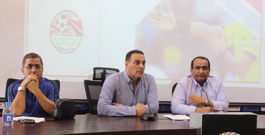 اللجنة الخماسية: وجيه أحمد وعزب حجاج مستمران في رئاسة لجنة الحكام
