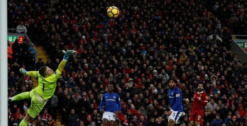 بالفيديو| ليفربول يستشهد بـ«سحر» محمد صلاح قبل ديربي الميرسيسايد