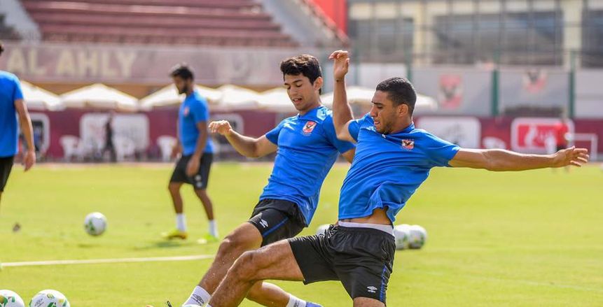 الأهلي يستقر على أسماء 3 مدافعين بعد رحيل «معلول وربيعة»
