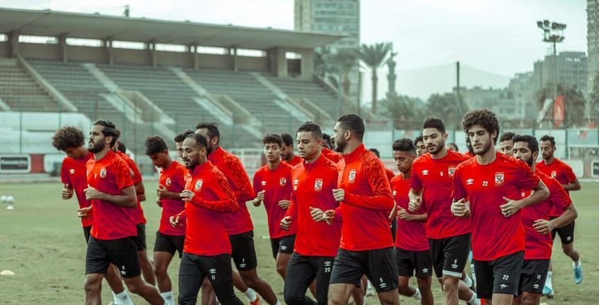 شوبير: مباراة الأهلي والزمالك لن تؤجل حتى لو زادت حالات كورونا