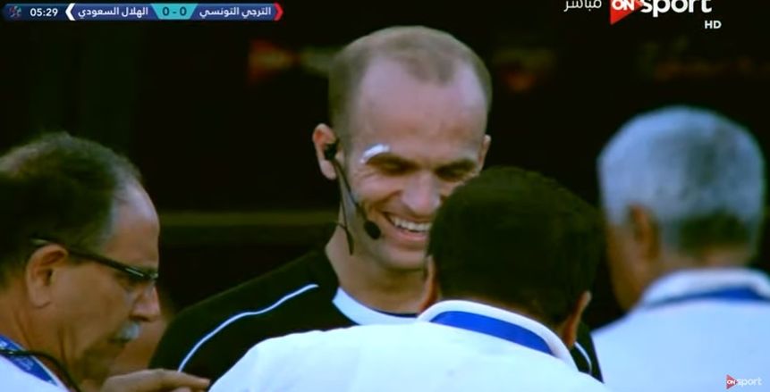 بالصور| إصابة حكم مباراة الترجي والهلال بالبطولة العربية