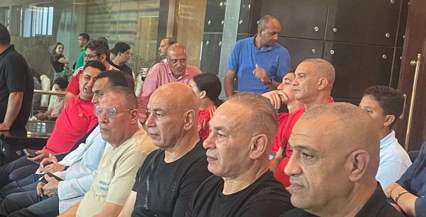 جهاز منتخب مصر يحضر مباراة الأهلي والزمالك بالدوري