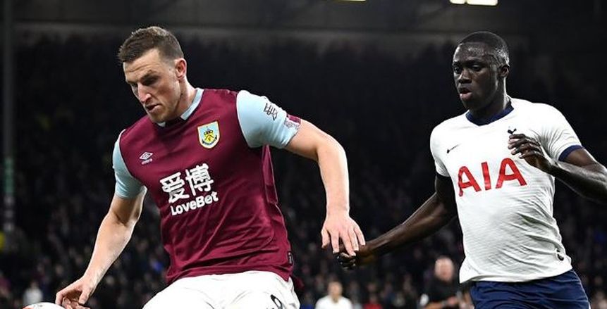 توتنهام يسقط في فخ التعادل أمام بيرنلي في الدوري الإنجليزي