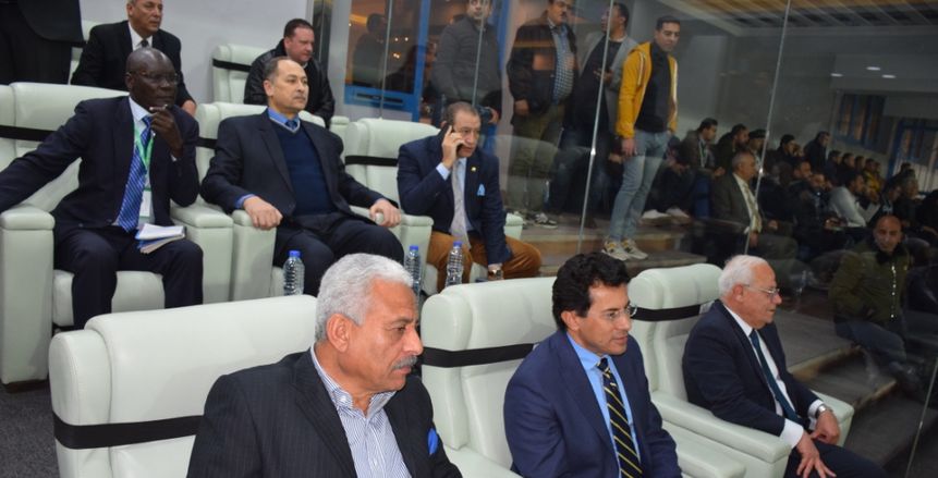 وزير الرياضة يشيد برجولة لاعبي المصري أمام نهضة بركان.. وأداء الأهلي والزمالك بدوري الأبطال