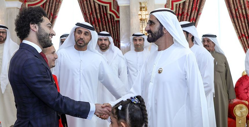 محمد بن راشد آل مكتوم يستقبل «صلاح» في قصر زعبيل