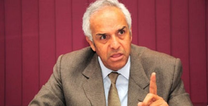 رؤوف جاسر يتعجب من خوف وزير الرياضة من رئيس الزمالك