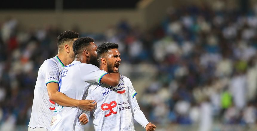 الهلال يسقط أمام الفتح في الدوري السعودي