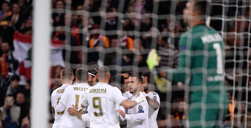 ريال مدريد يتقدم على باريس سان جيرمان بهدف بنزيما (فيديو)