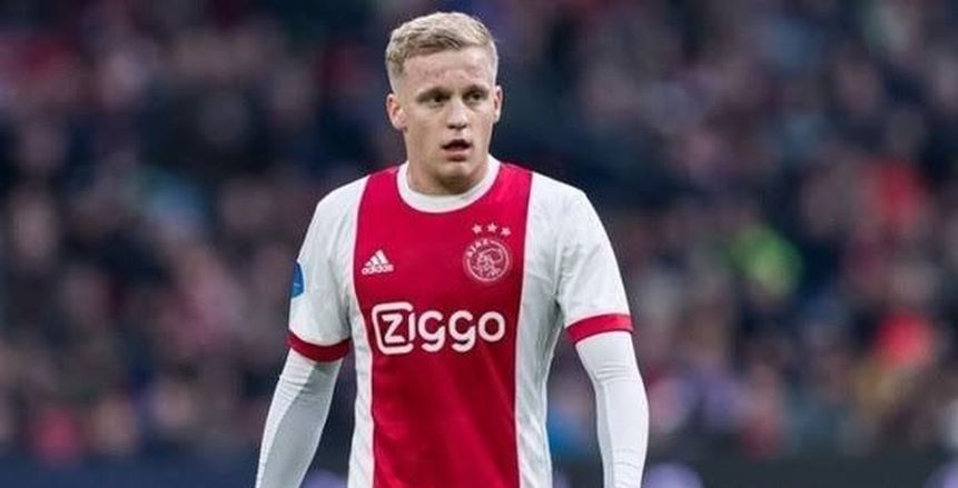 كورونا تنهي أحلام فان دي بيك للانتقال لريال مدريد