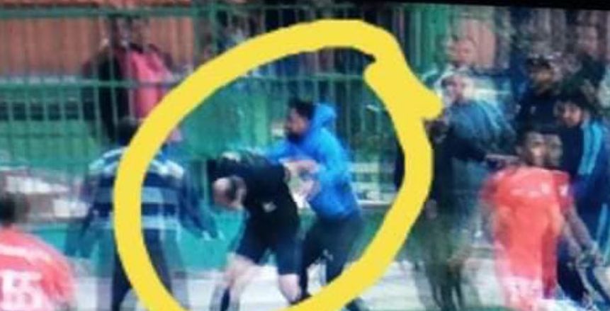 حرب شوارع في مباراتين بالدرجة الثالثة.. والاعتداء على حكم بالدقهلية