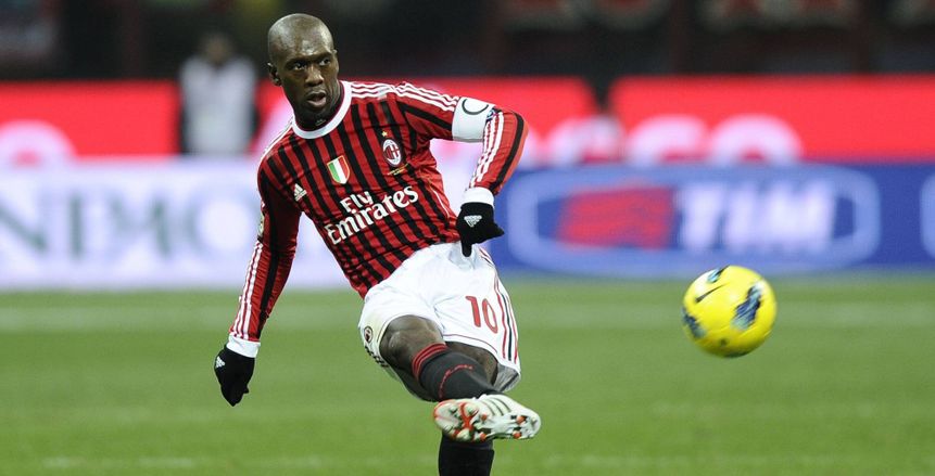 بعد إعلان إسلامه.. من هو اللاعب الهولندي كلارنس سيدورف ؟