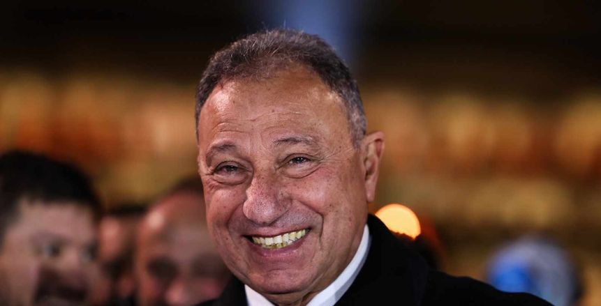 رئيس الأهلي يهنئ «سيدات الطائرة» بالفوز ببطولة السوبر المصري
