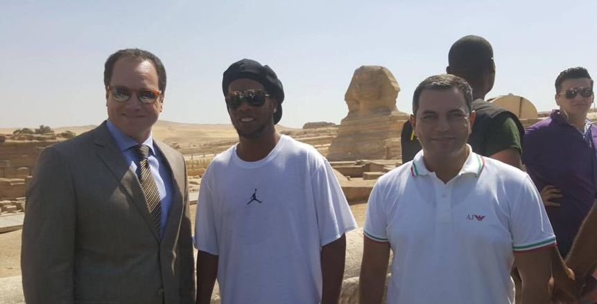 رونالدينيو: " لا أتذكر أحد من مسابقة كأس العالم للشباب.. وأعرف تريكة وزيدان وميدو"