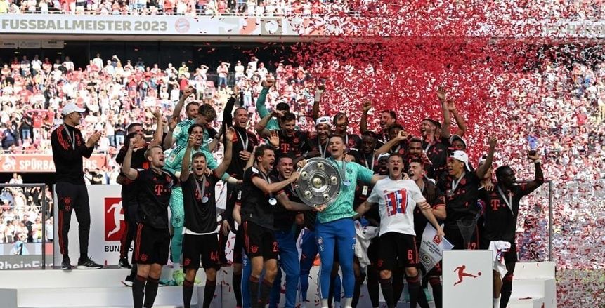 بايرن ميونيخ يتوَّج بلقب الدوري الألماني للمرة 34 بعد تعثر ليفركوزن أمام فرايبورج