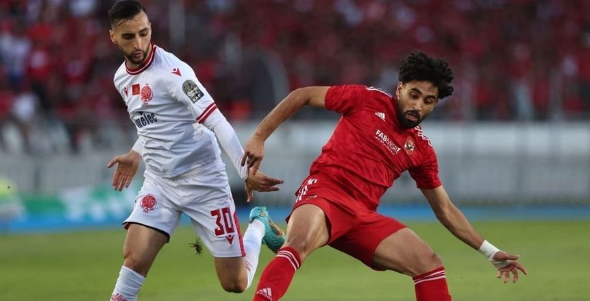 15 دقيقة من مباراة الأهلي والوداد بدوري أبطال أفريقيا.. ضغط من المنافس المغربي