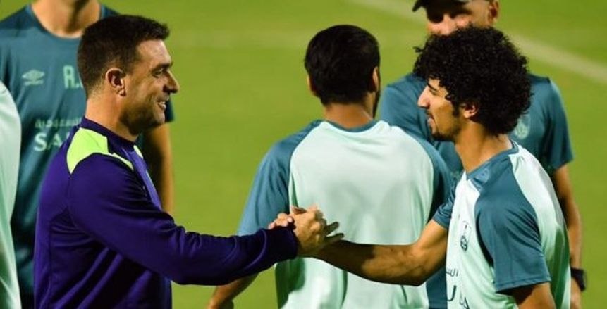 رسميا.. إقالة مدرب أهلي جدة السعودي