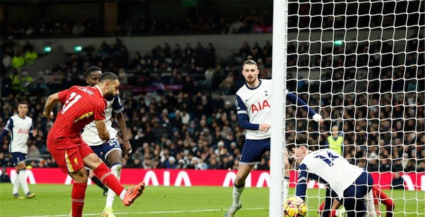 محمد صلاح يقود هجوم ليفربول أمام توتنهام في كأس الرابطة