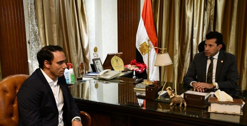 وزير الشباب والرياضة يلتقي نائب رئيس الاتحاد الدولي للاسكواش