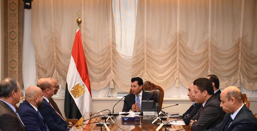 وزير الشباب والرياضة يلتقي مجلس إدارة اتحاد الهوكي بتشكيله الجديد
