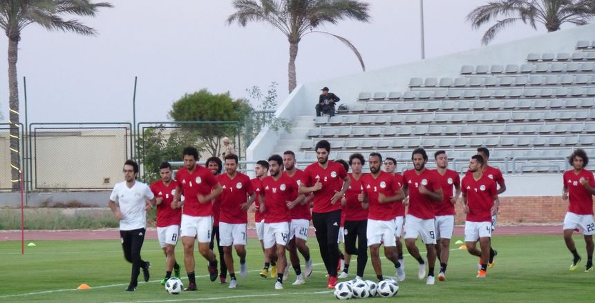 بالصور| بعد أزمة «المدعو».. شاهد اللقاء الأول بين «صلاح» و«أبو ريدة»