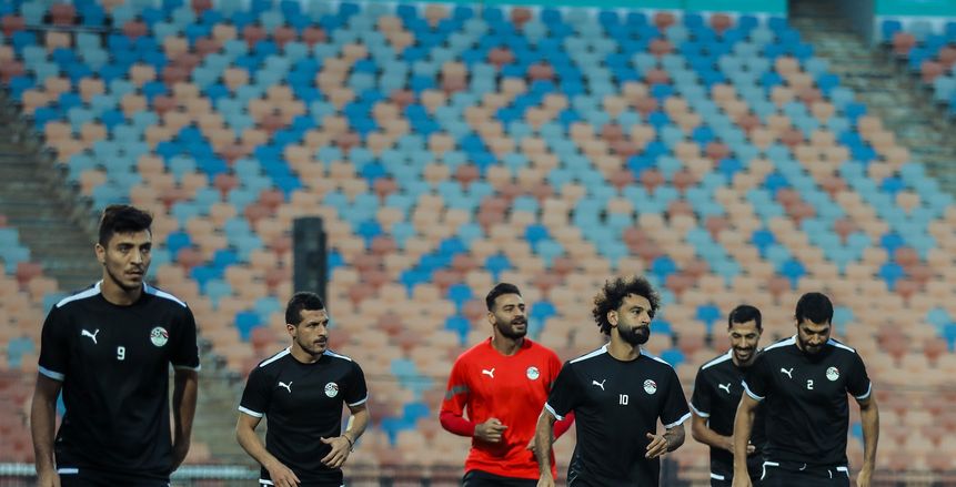 دقيقة حداد على ضحايا المغرب وليبيا ولاعب فاركو قبل مباراة مصر وتونس