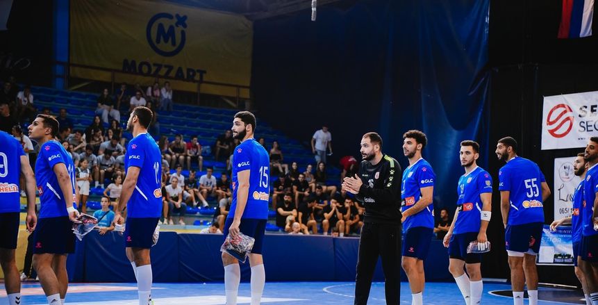 الأهلي يهزم جي إس كي الكونغولي 42-30 ببطولة أفريقيا للأندية لكرة اليد