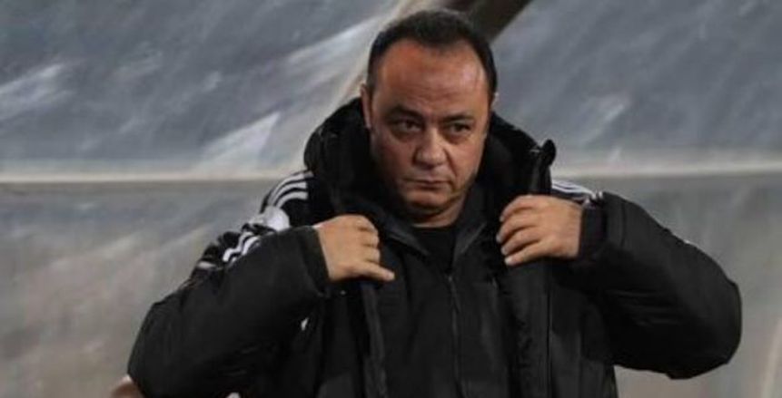 رئيس الزمالك لـ "المدير الفني" : "متغير يا طارق"
