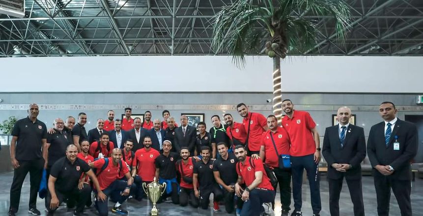 الأهلي يكرم فرق السلة والطائرة واليد بعد التتويج بالبطولات