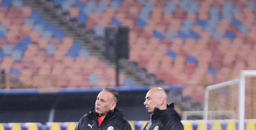 تعليق مثير من مدير المنتخب على تعارض المعسكر مع لقاء الأهلي والألمنيوم