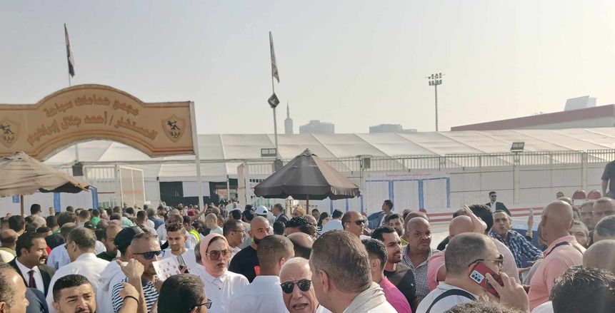 احتفالات أنصار حسين لبيب بعد اقتراب إعلان فوزه برئاسة الزمالك