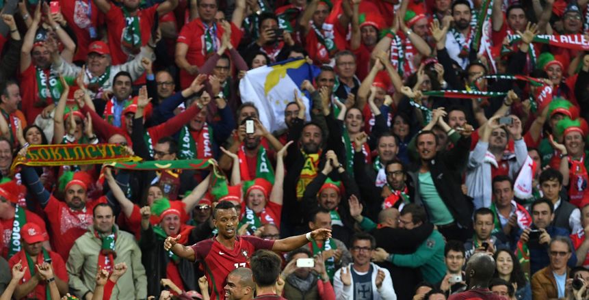 الاتحاد الأوروبي يحقق في ألعاب جماهير البرتغال النارية