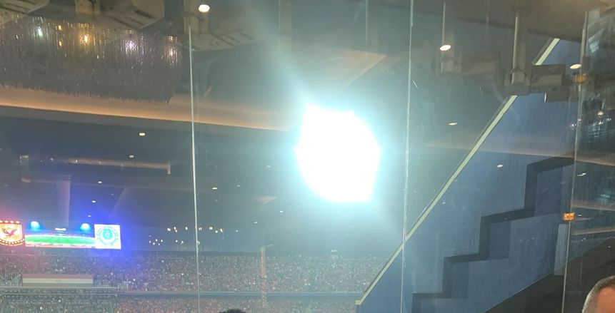 نجوم المجتمع يؤازرون الأهلي أمام الهلال.. إيهاب توفيق ووزيرا الصحة والري