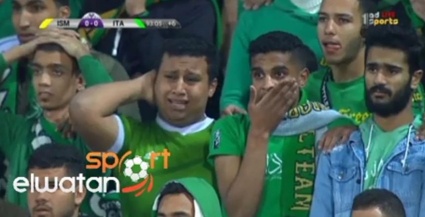 إنهيار مشجع اتحداوي بعد خروج سيد البلد من البطولة العربية (فيديو)