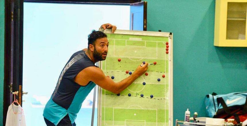 المقاصة يفاوض مدافع الزمالك بناءً على رغبة ميدو