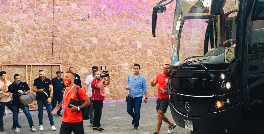 "حساب الأهلي" عن وصول الفريق لاستاد القاهرة: عدنا لنفوز