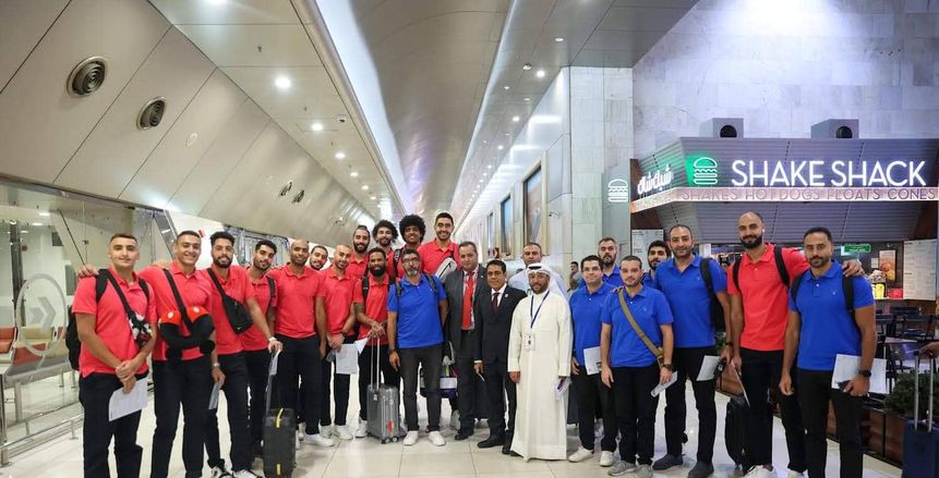استقبال حافل من جماهير الأهلي لفريق السلة بالكويت قبل البطولة العربية