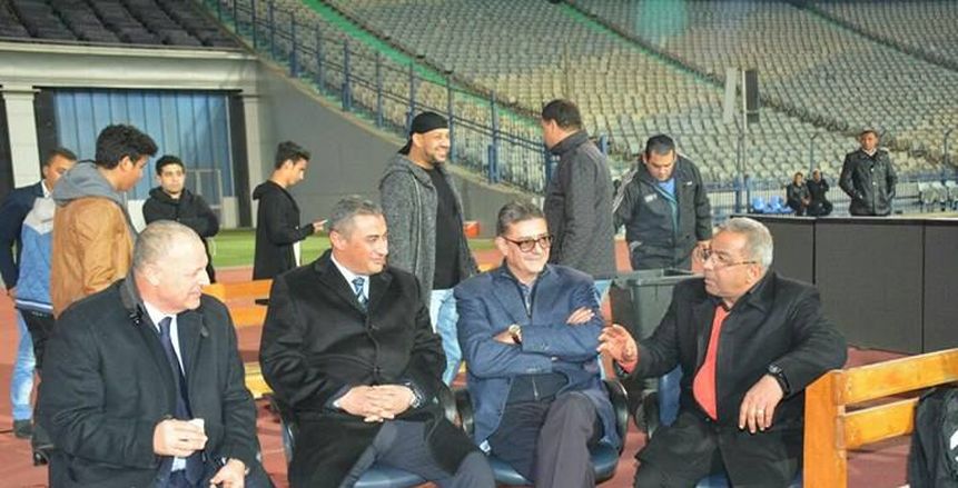 بالصور| محمود طاهر يدعم المنتخب قبل «أمم إفريقيا»
