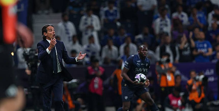 «عقيم ويجب إقالته».. جماهير الهلال تفتح النار على إنزاجي وتطالب برحيله