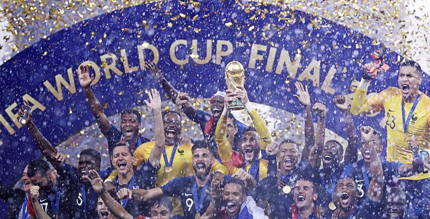 «بلاتيني» يشكك في فوز فرنسا بكأس العالم والسبب الـ«VAR»