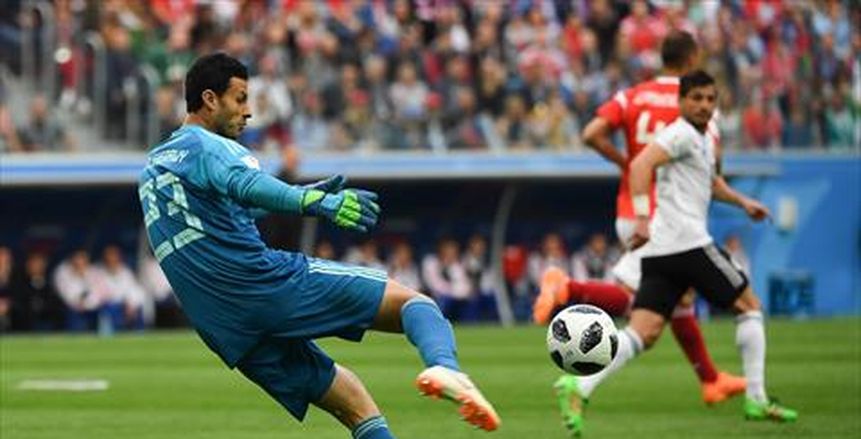 زبير بية: "مدرب روسيا تفوق على كوبر بفريق معظمه من المحليين"