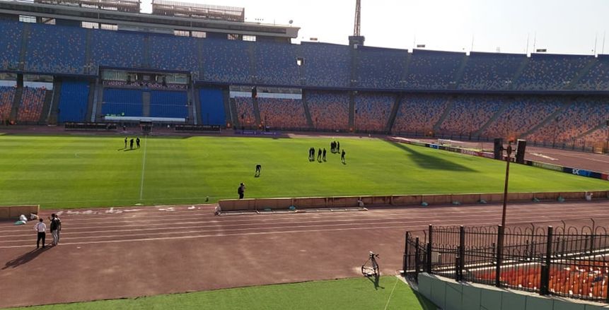 الزمالك يصل ستاد القاهرة ويعاين أرضية الملعب