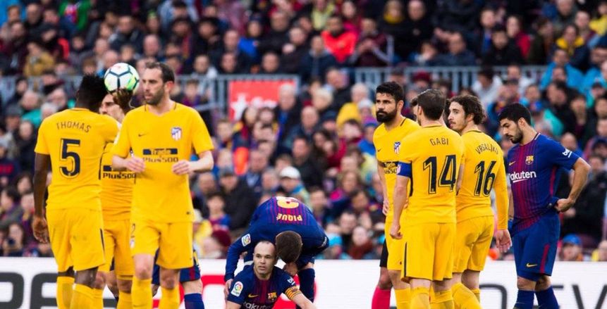 إنييستا يعود لتدريبات برشلونة قبل يومين من مواجهة تشيلسي